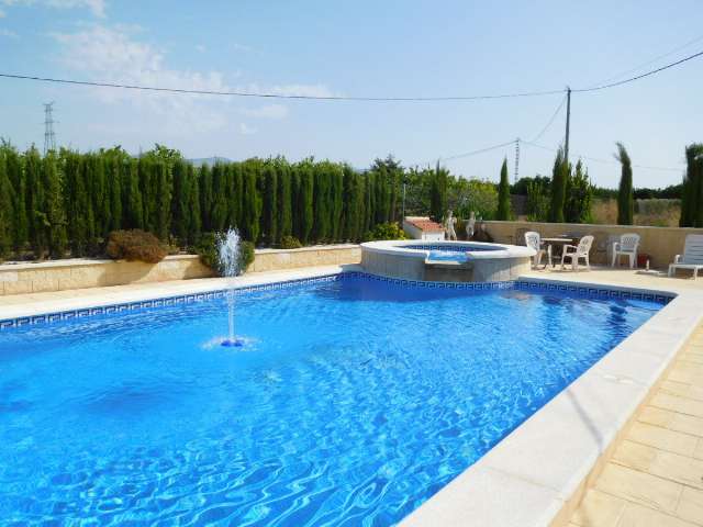 Amazing willerby Rio on residential site with pool