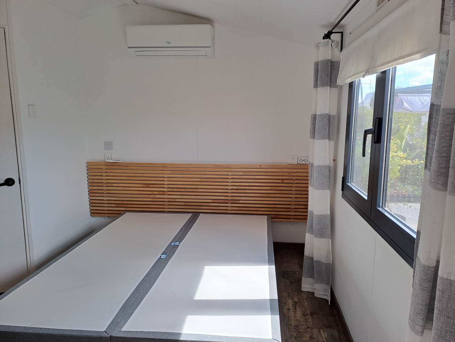 Amazing willerby Rio on residential site with pool