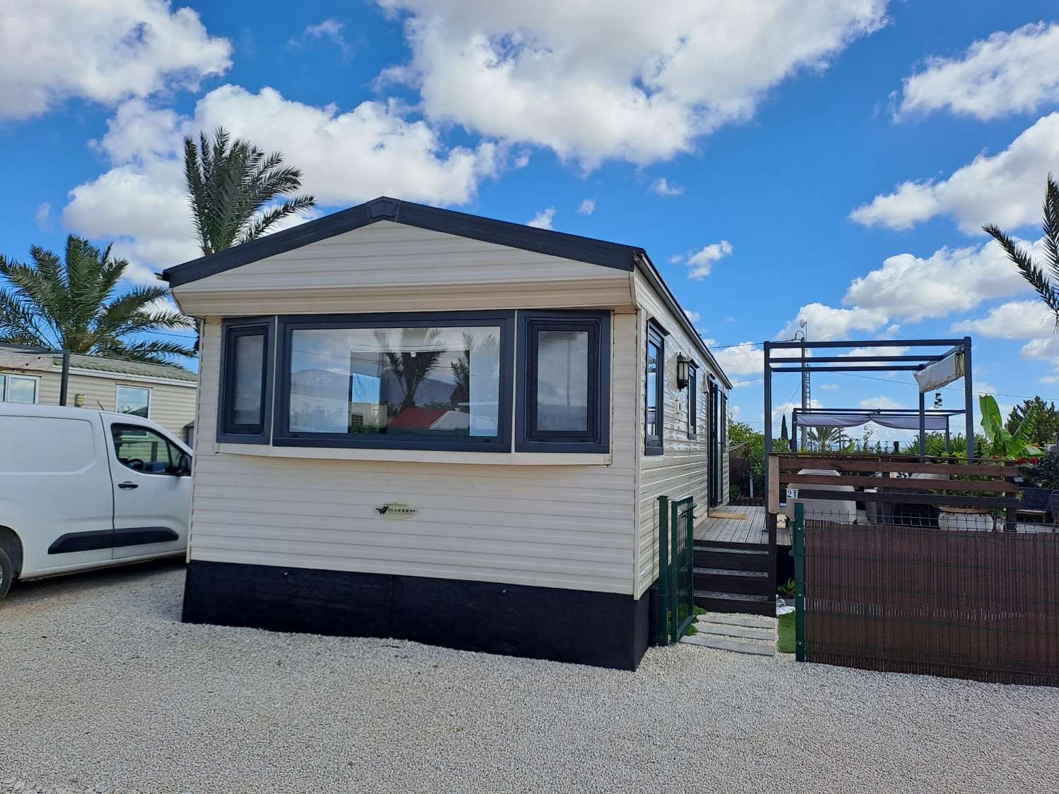 Amazing willerby Rio on residential site with pool