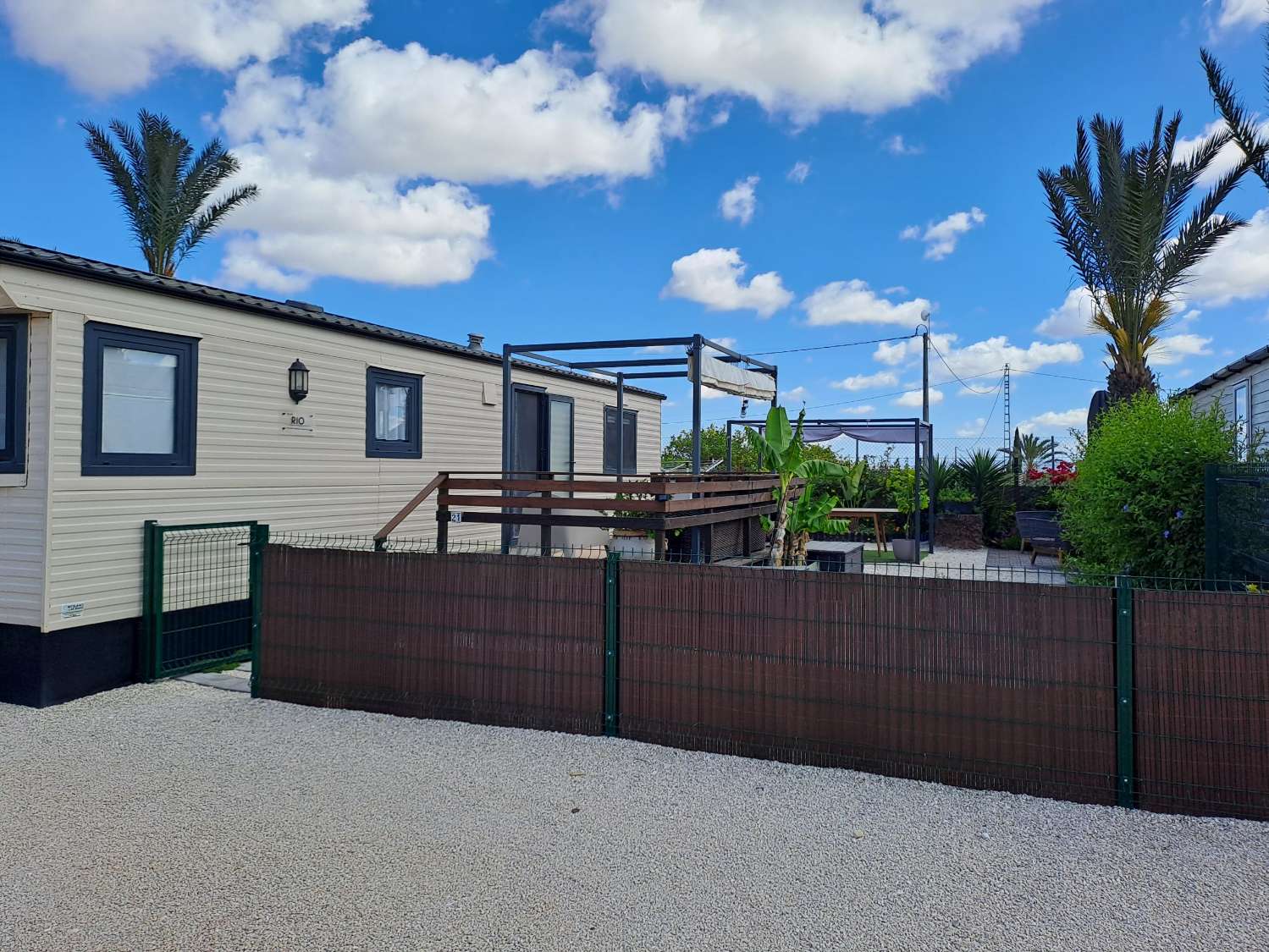 Amazing willerby Rio on residential site with pool