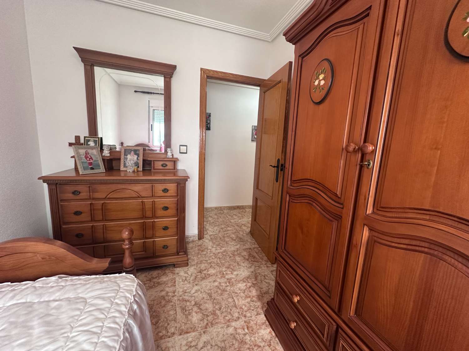 Spacious 4-Bedroom Apartment in the Heart of Catral