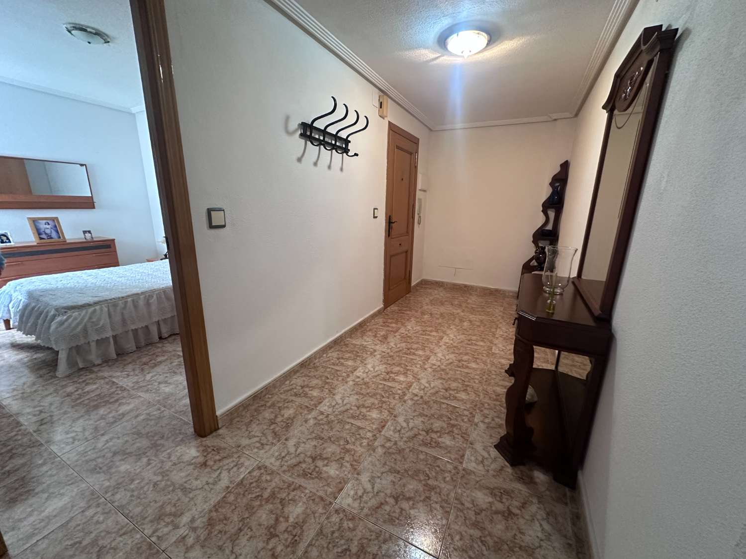 Spacious 4-Bedroom Apartment in the Heart of Catral