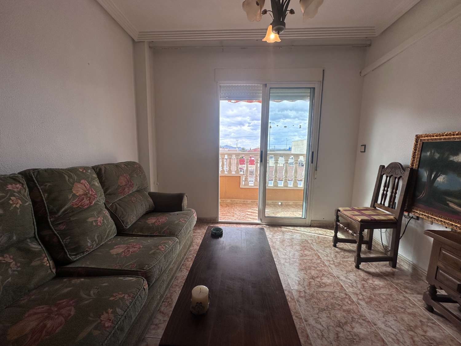 Spacious 4-Bedroom Apartment in the Heart of Catral