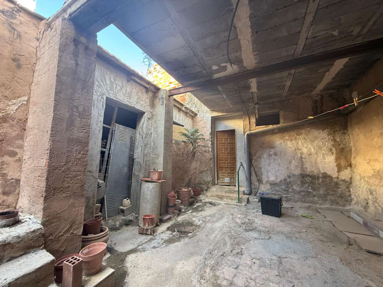 Central Catral Townhouse with Land and Dual Access – Ideal for Home, Business or Development