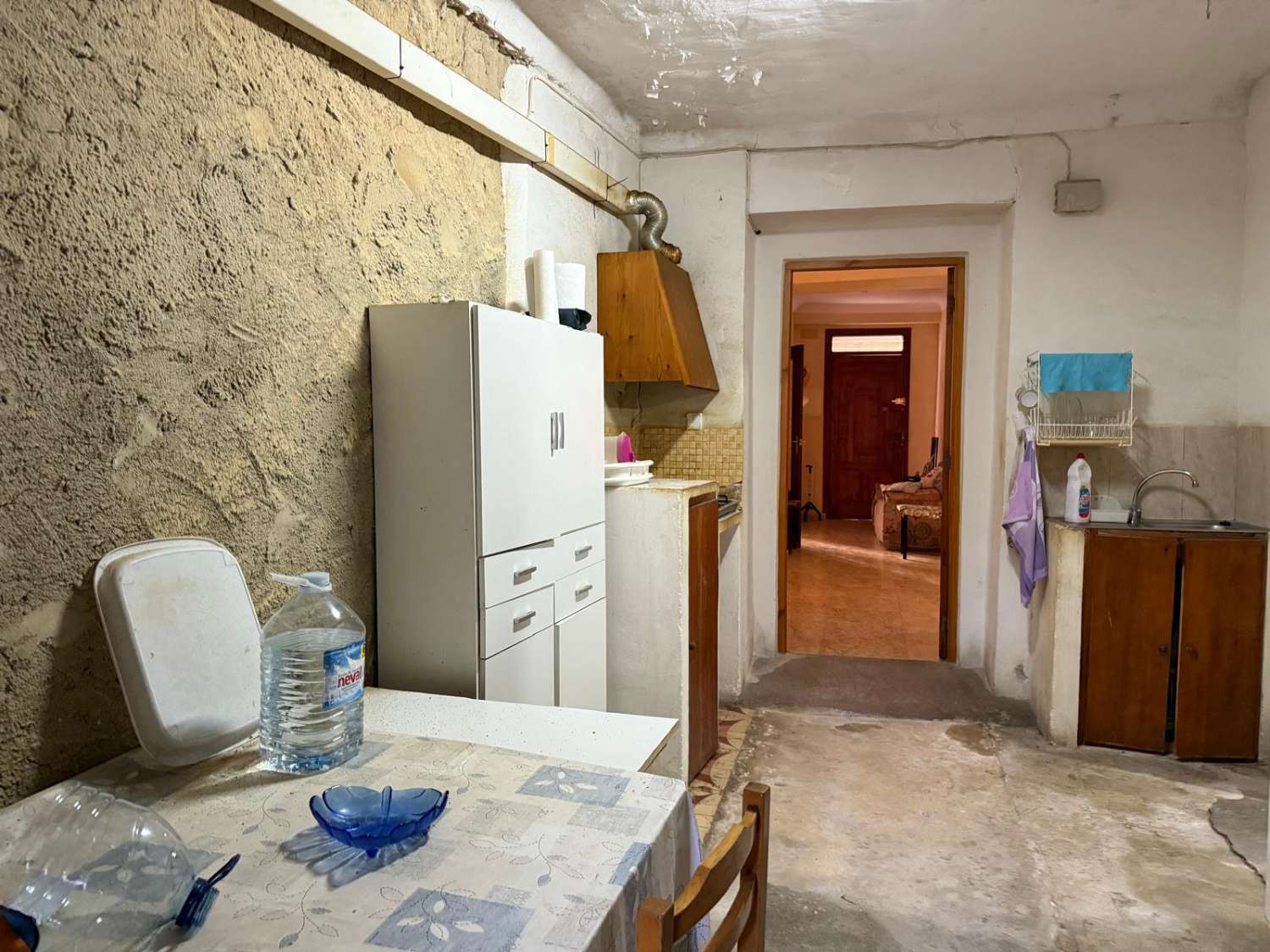 Central Catral Townhouse with Land and Dual Access – Ideal for Home, Business or Development