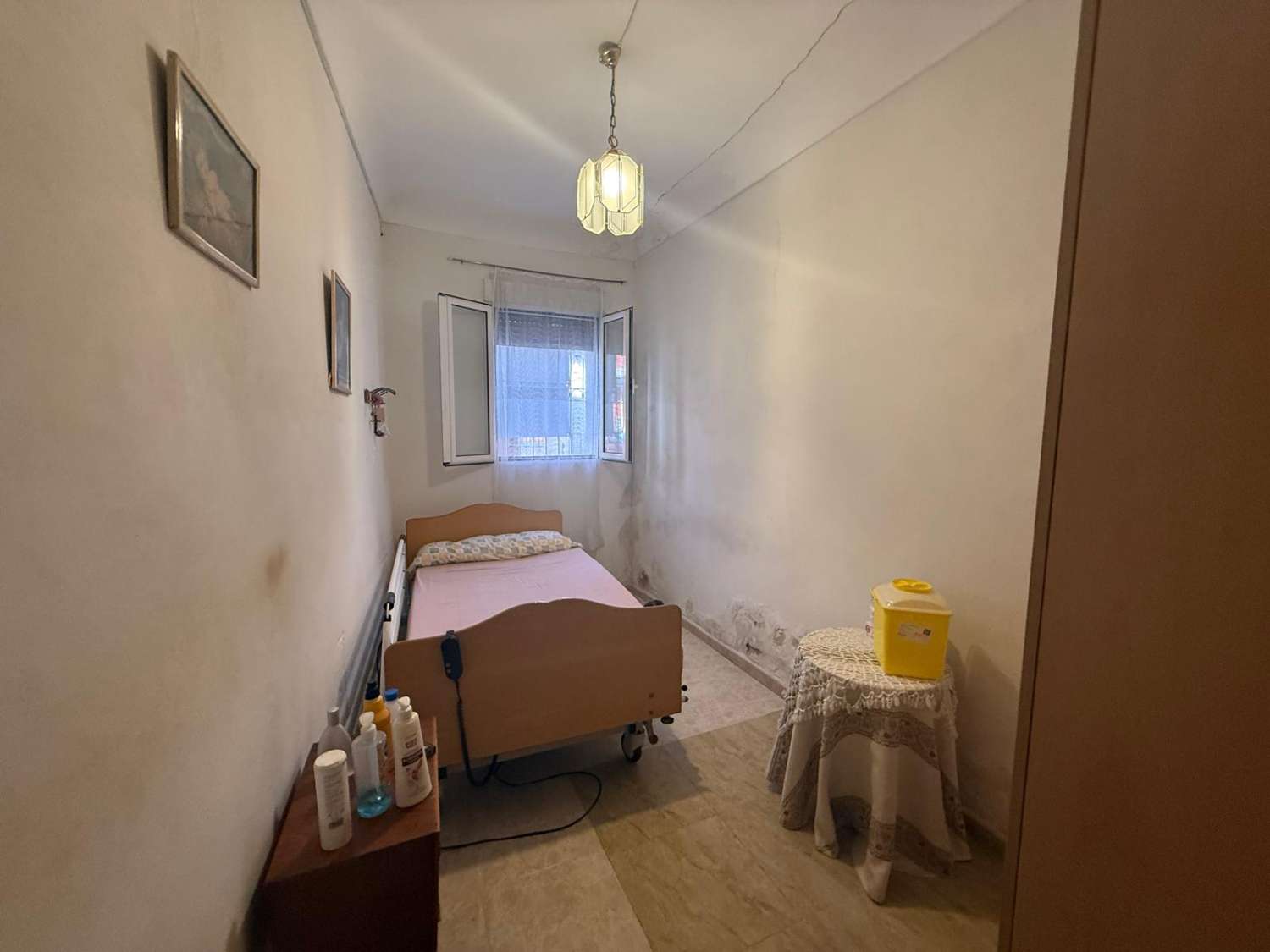 Central Catral Townhouse with Land and Dual Access – Ideal for Home, Business or Development