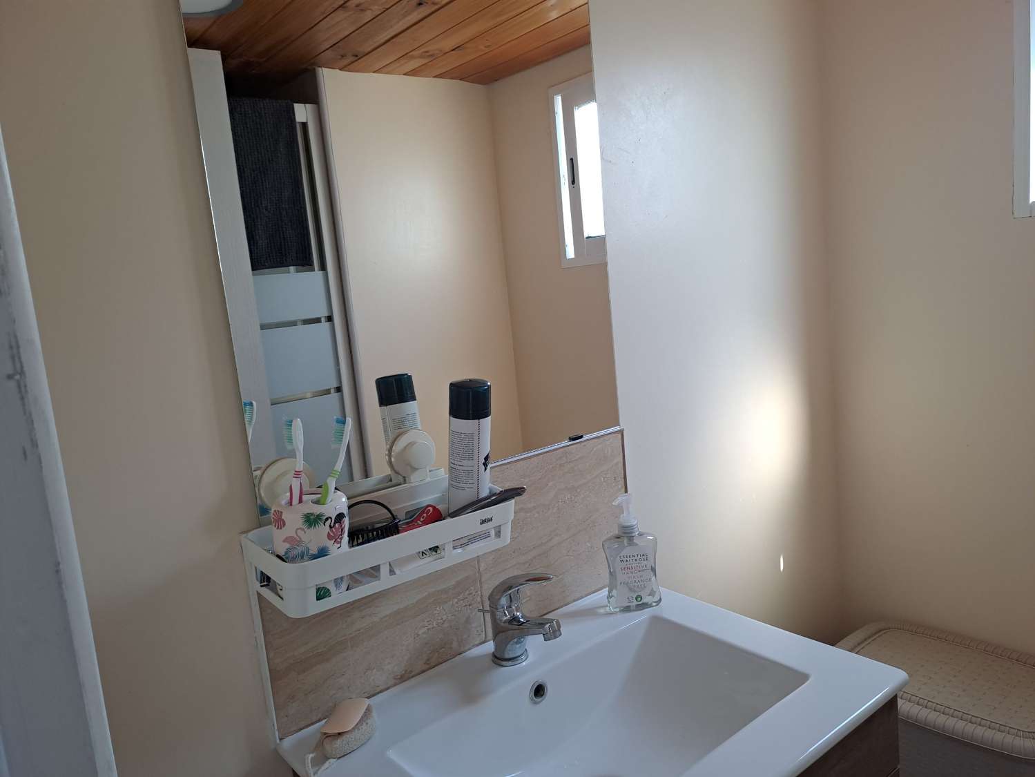 Mobile home with conservatory on private site