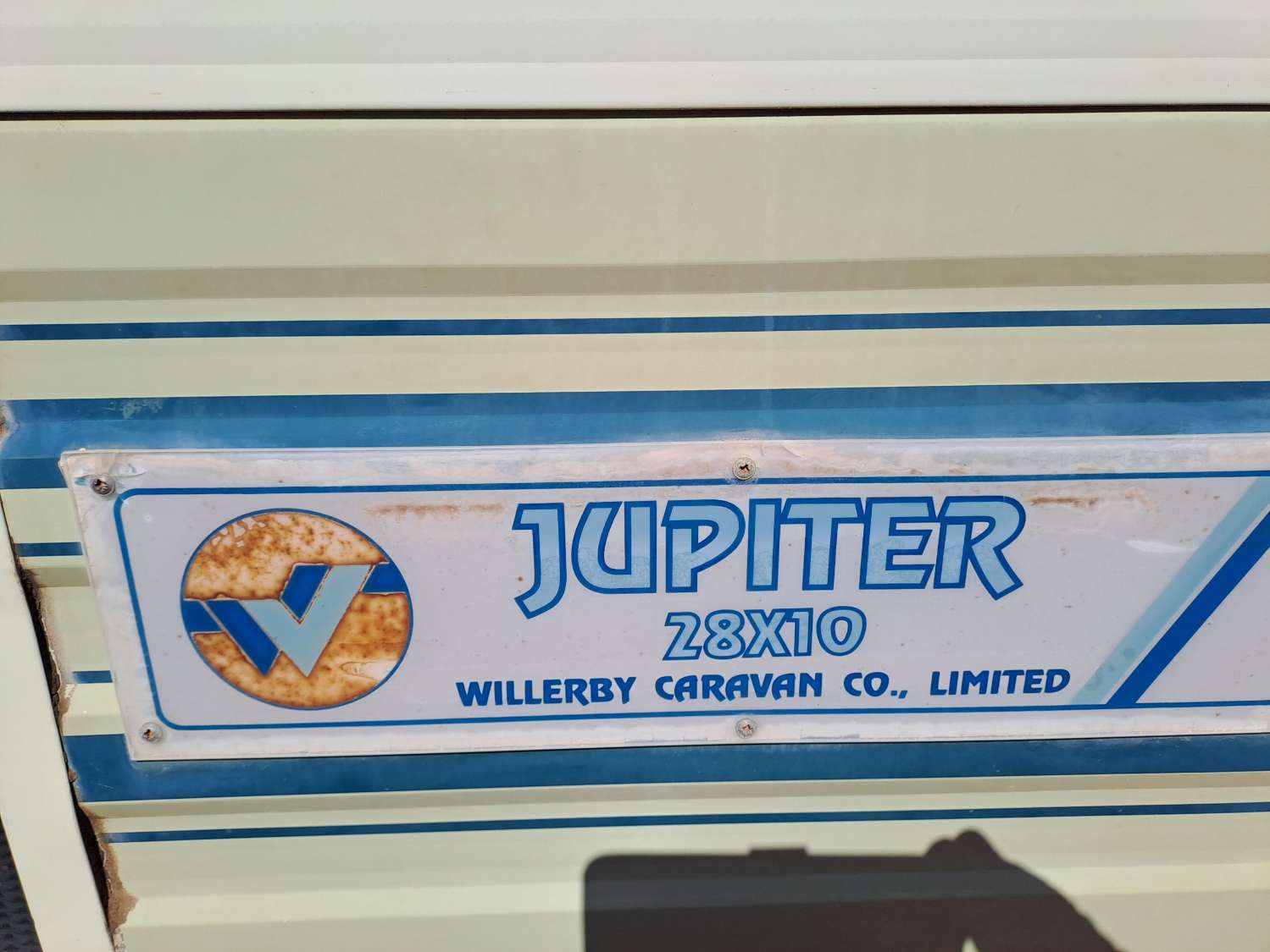 1 bed mobile home with communal pool