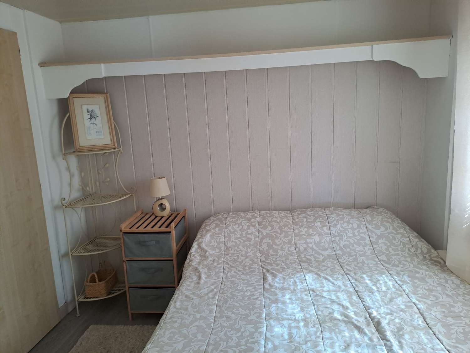 1 bed mobile home with communal pool