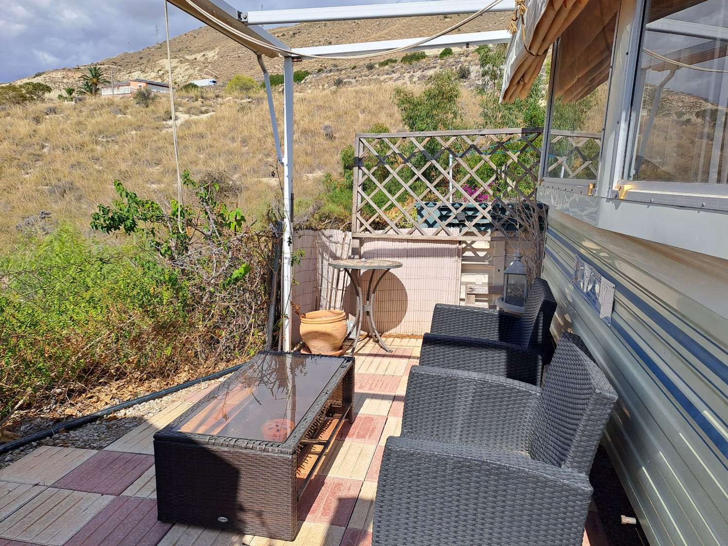 1 bed mobile home with communal pool