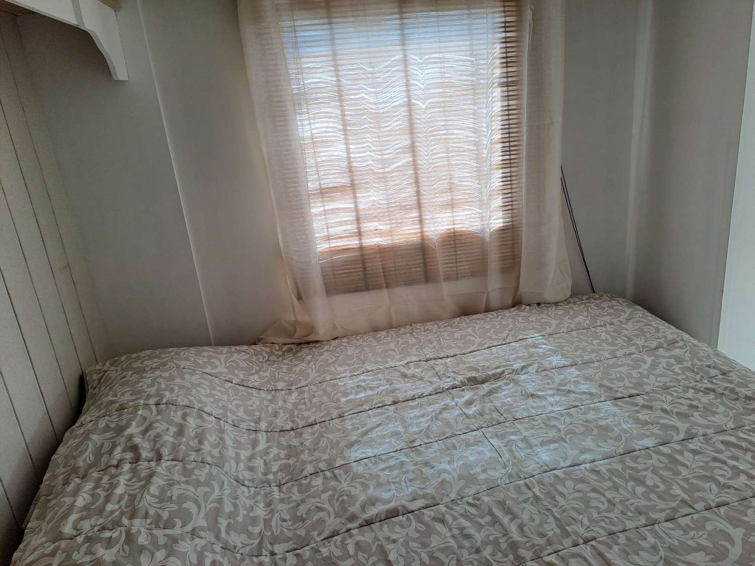 1 bed mobile home with communal pool