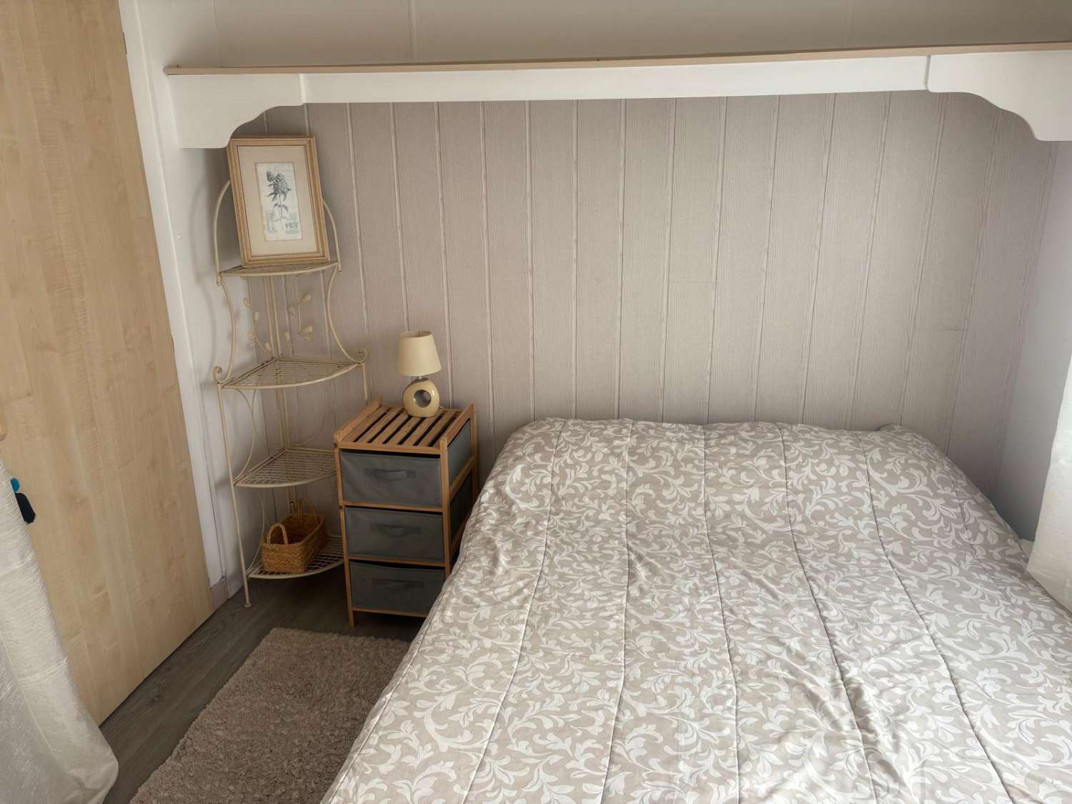 1 bed mobile home with communal pool