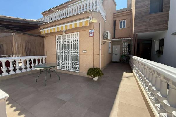 House for sale in Catral
