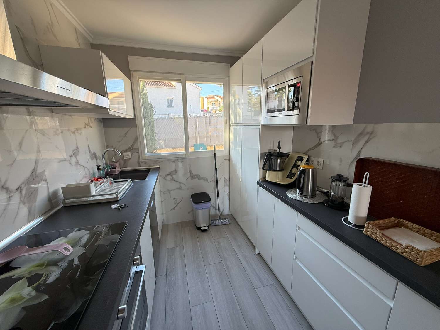 Fully Refurbished 2 Bedroom Detached House in Urb La Marina, Just 5 minutes Drive from the Beach