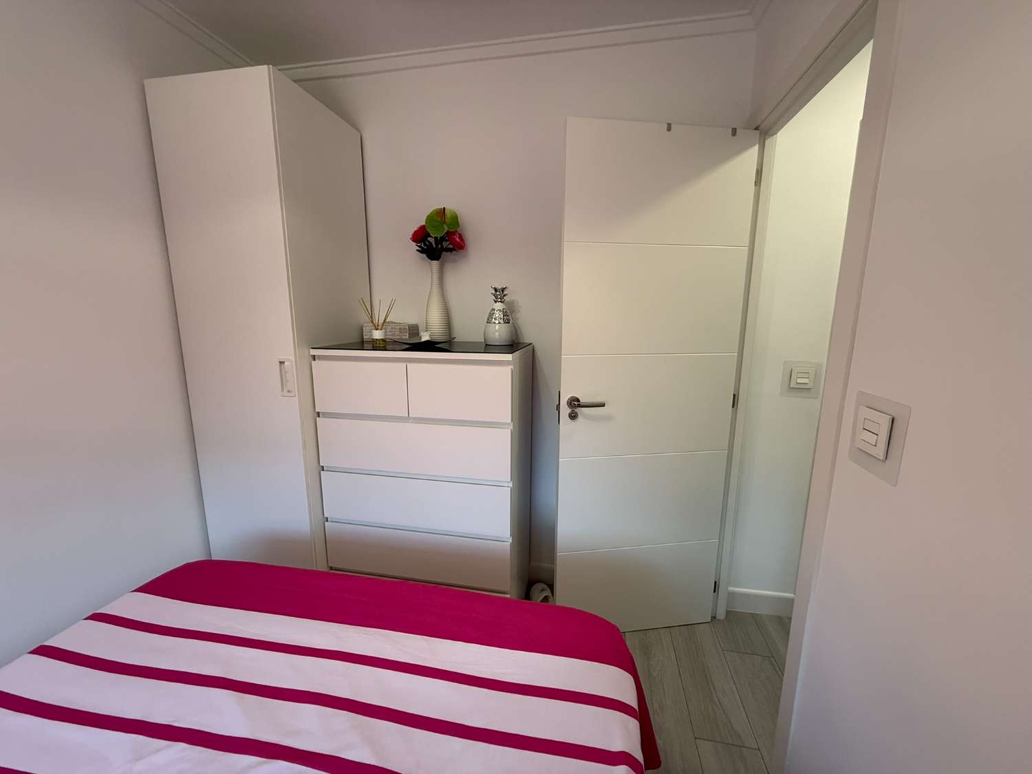 Fully Refurbished 2 Bedroom Detached House in Urb La Marina, Just 5 minutes Drive from the Beach