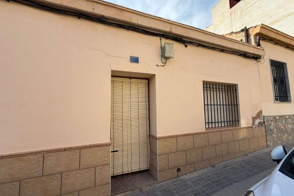 Refurb Project - Single-Storey Home with Patio and Great...