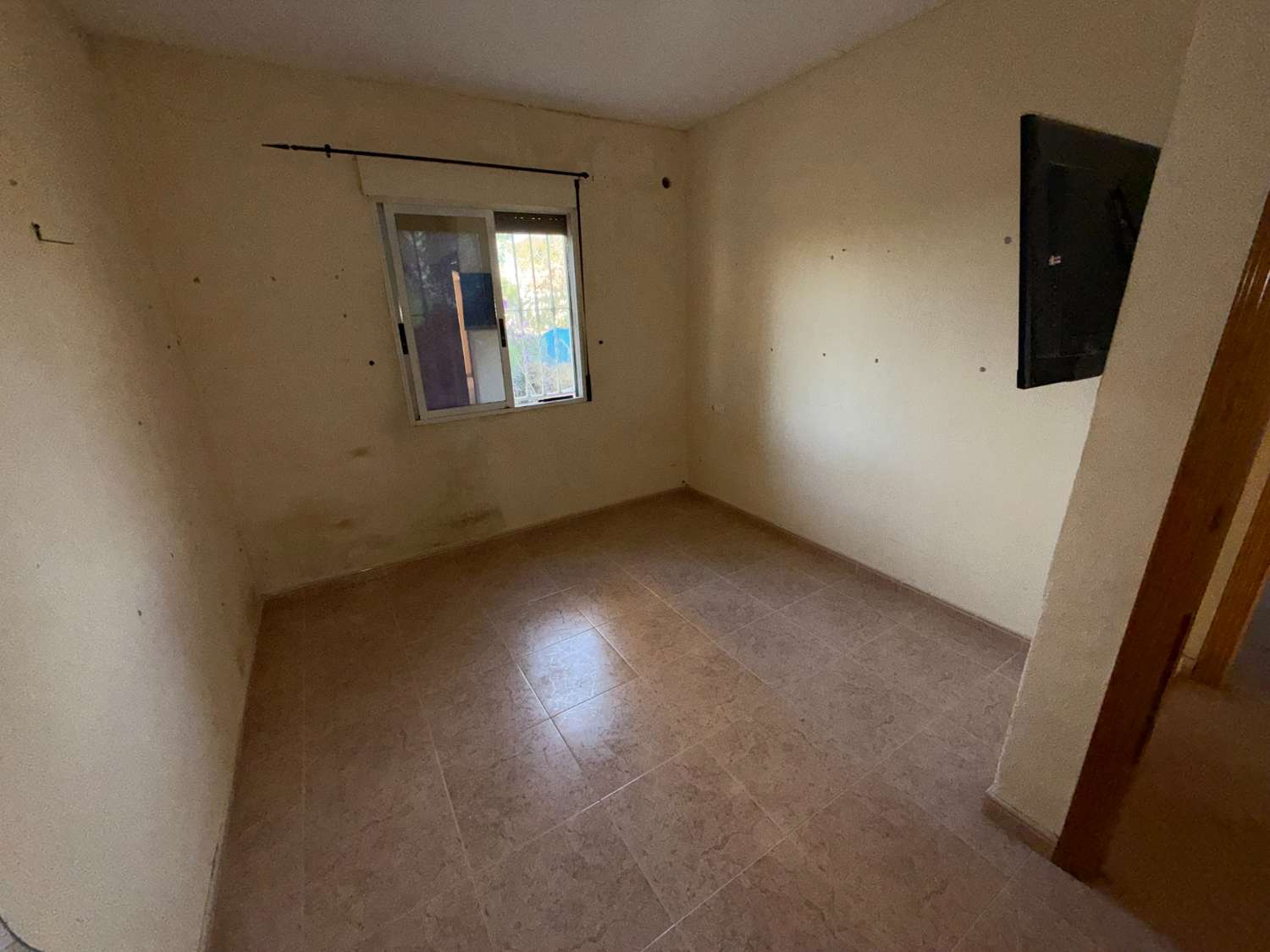 Spacious 4-Bedroom Villa with Pool, Roof Terrace & Garden – Great Potential with Modest Investment