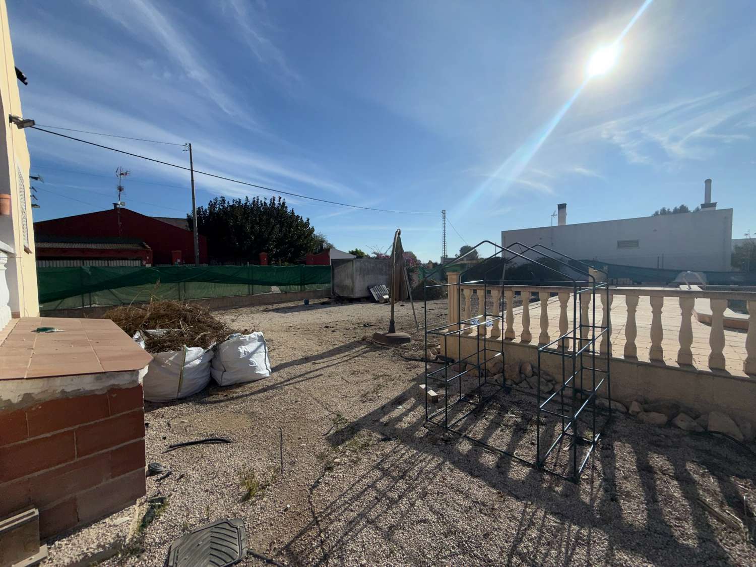 Spacious 4-Bedroom Villa with Pool, Roof Terrace & Garden – Great Potential with Modest Investment