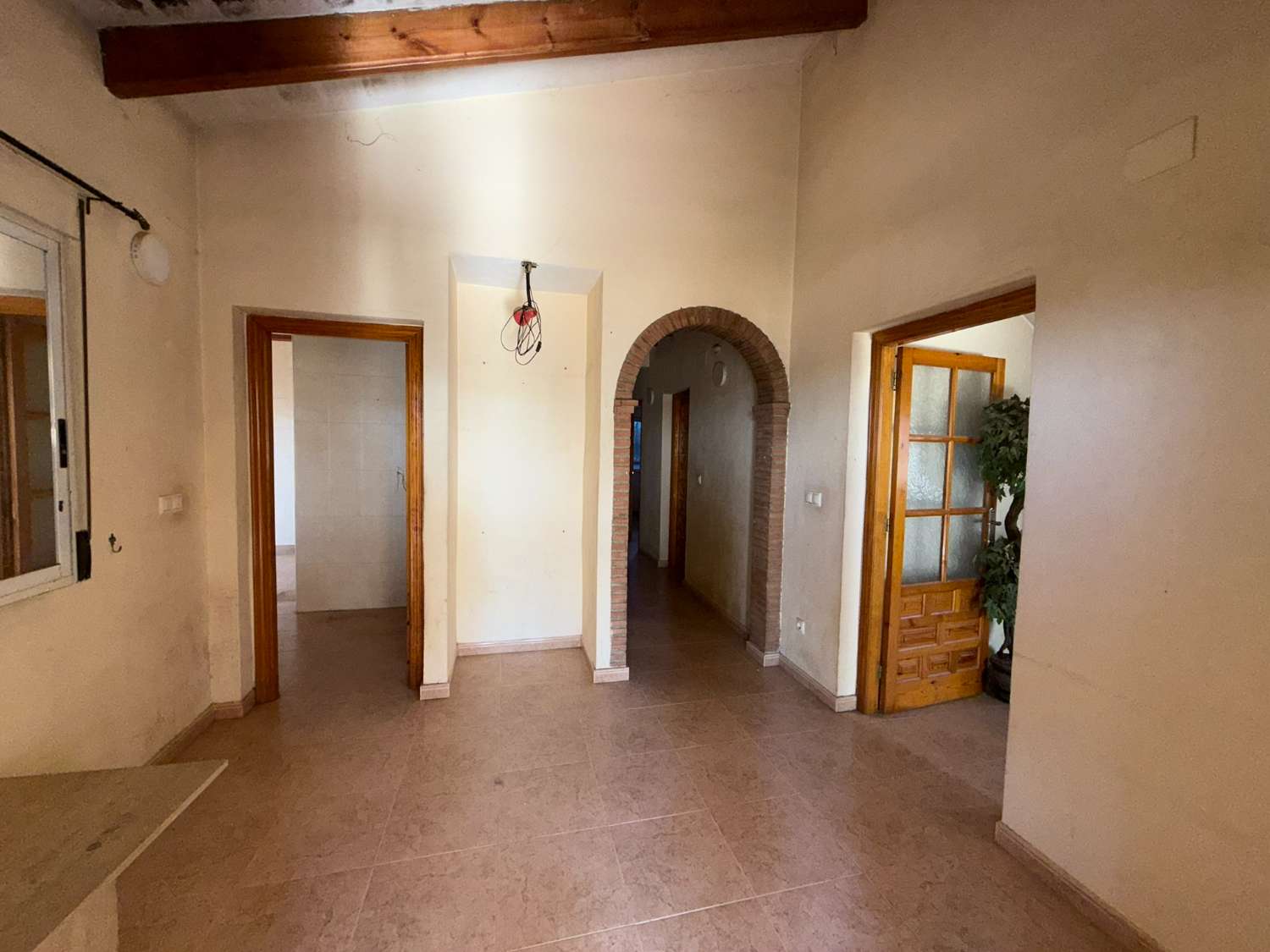 Spacious 4-Bedroom Villa with Pool, Roof Terrace & Garden – Great Potential with Modest Investment