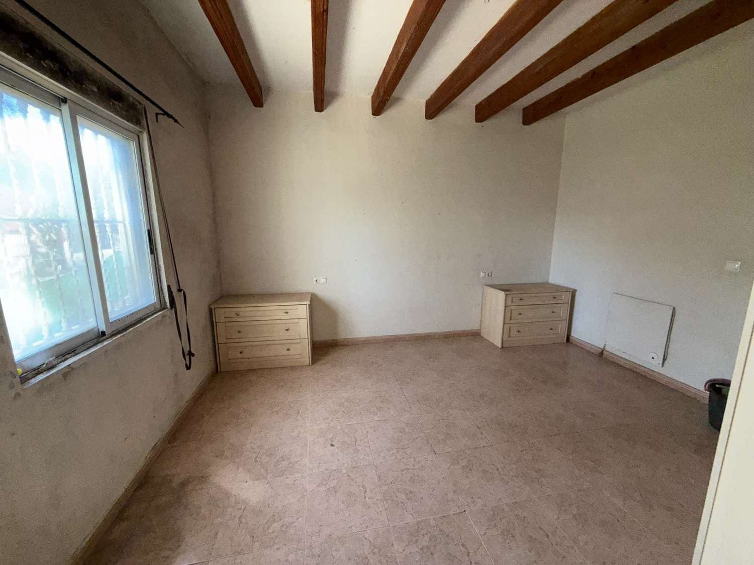 Spacious 4-Bedroom Villa with Pool, Roof Terrace & Garden – Great Potential with Modest Investment