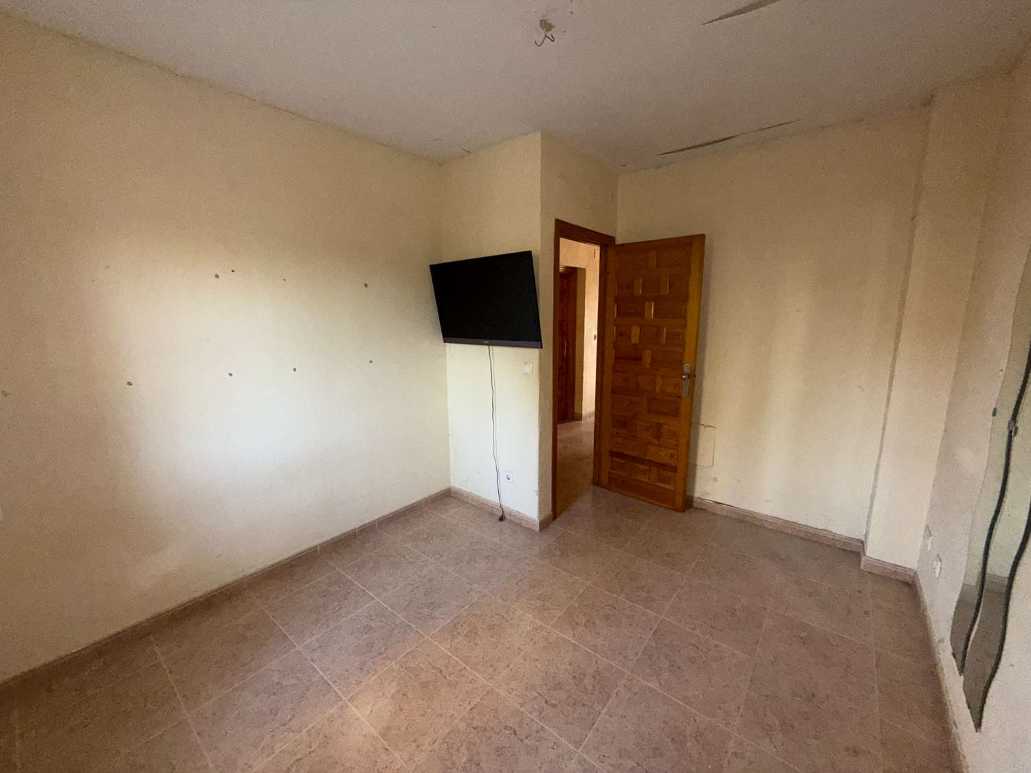 Spacious 4-Bedroom Villa with Pool, Roof Terrace & Garden – Great Potential with Modest Investment