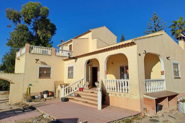 Villa for sale in Dolores