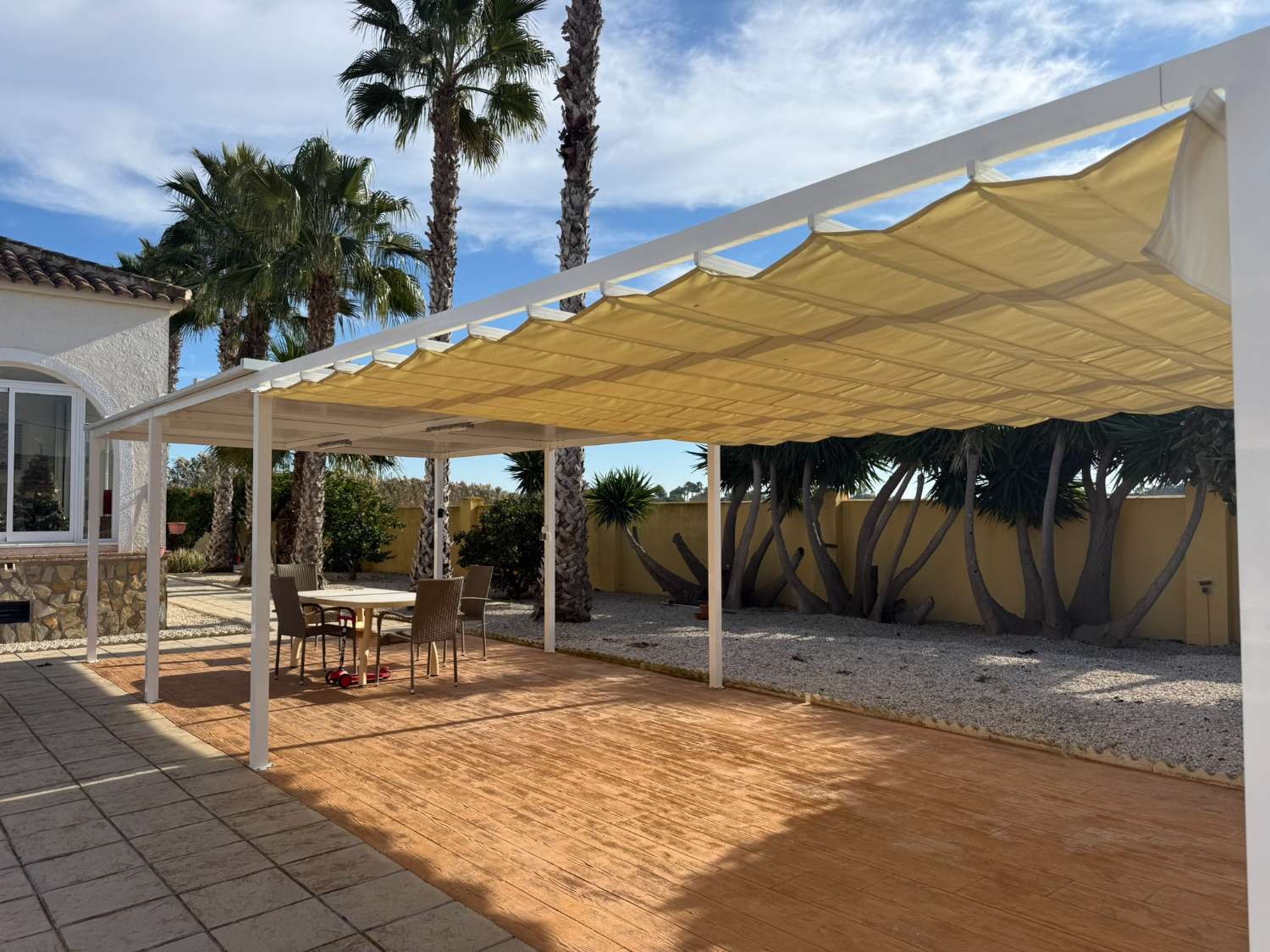 Beautiful 4 Bedroom Country Villa with Pool, Outdoor Kitchen and Open Views