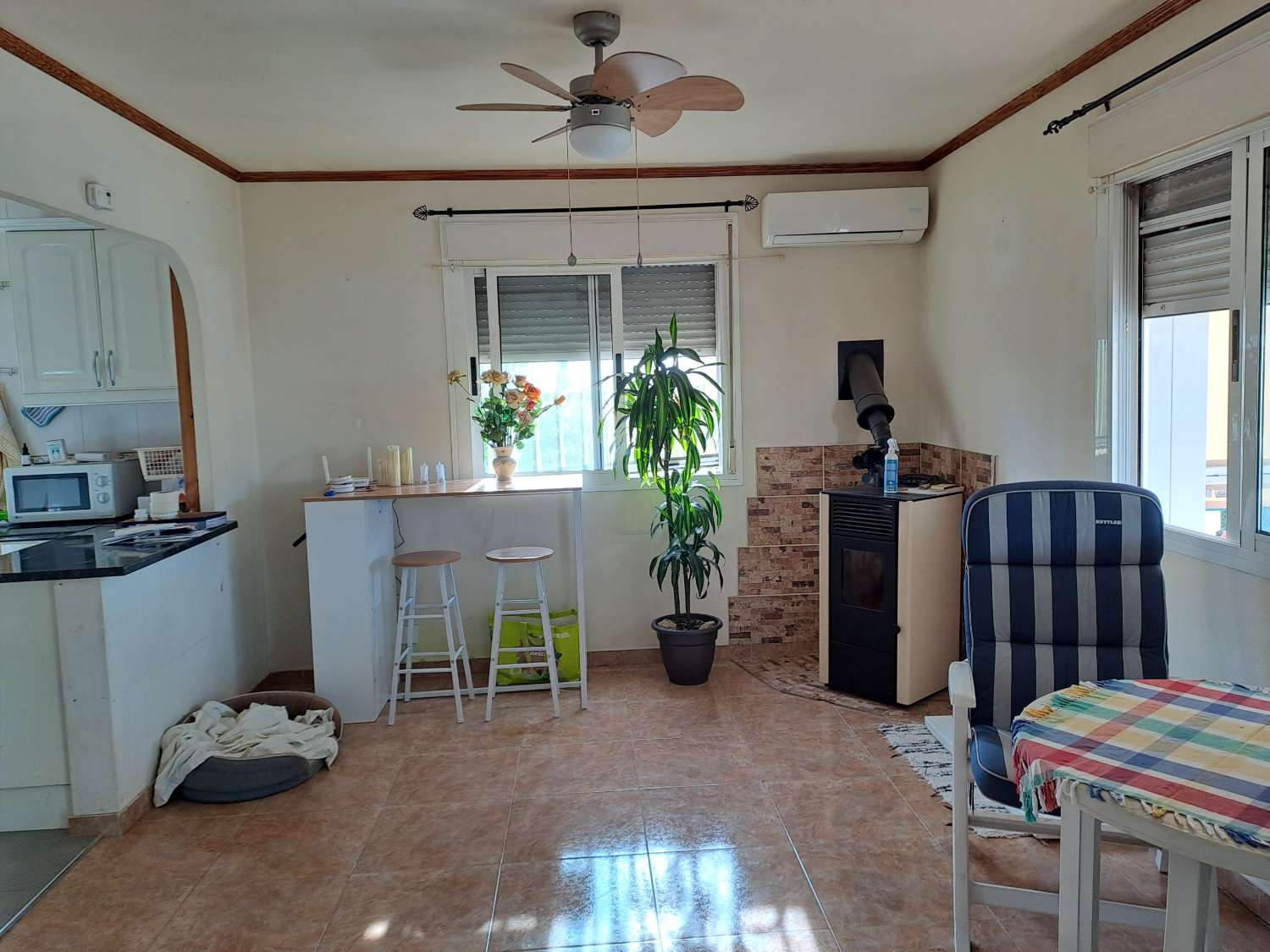 A spacious park home on residential site