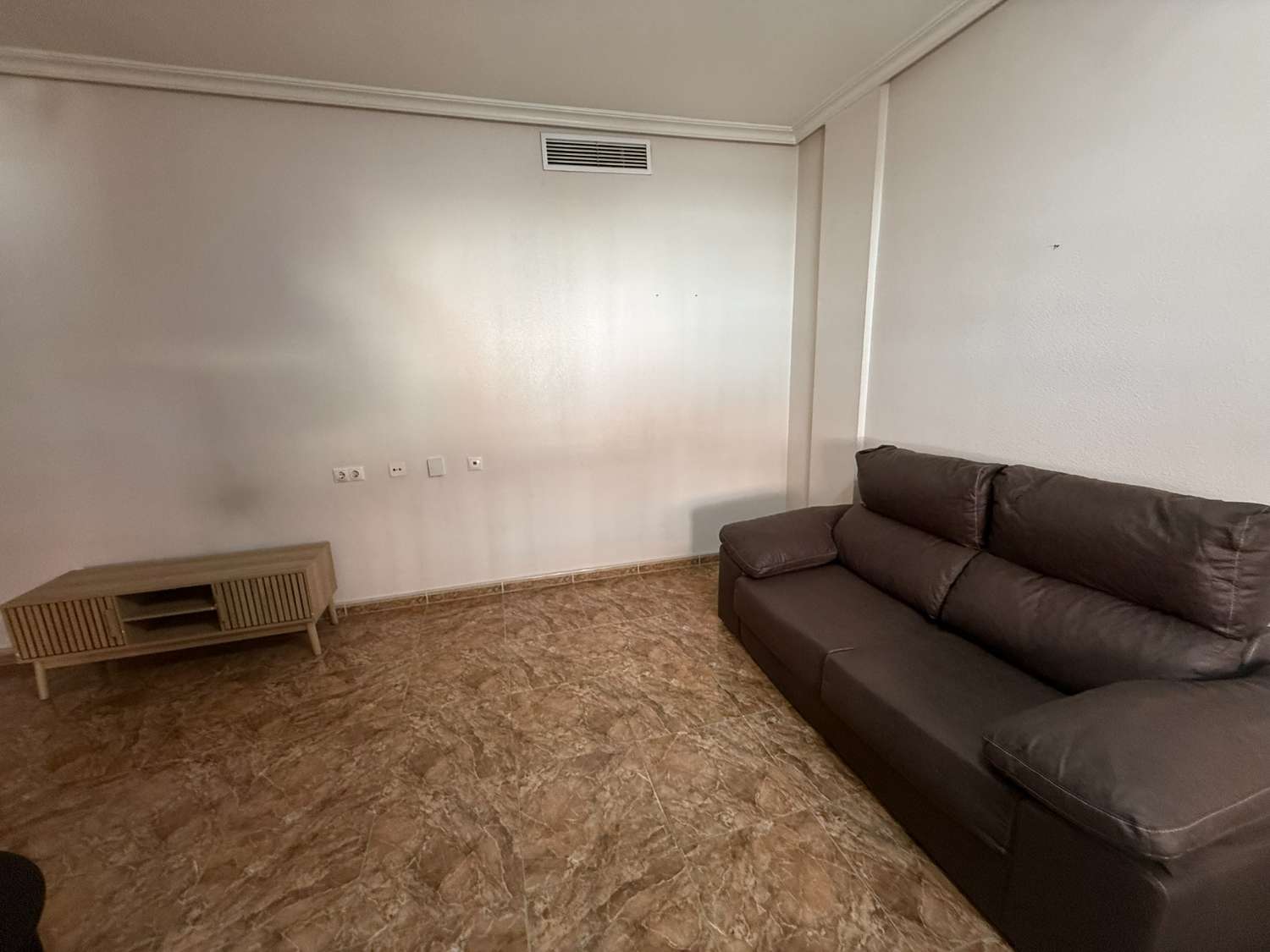 Spacious 2 Bedroom Ground Floor Apartment for Long-Term Rent in Catral