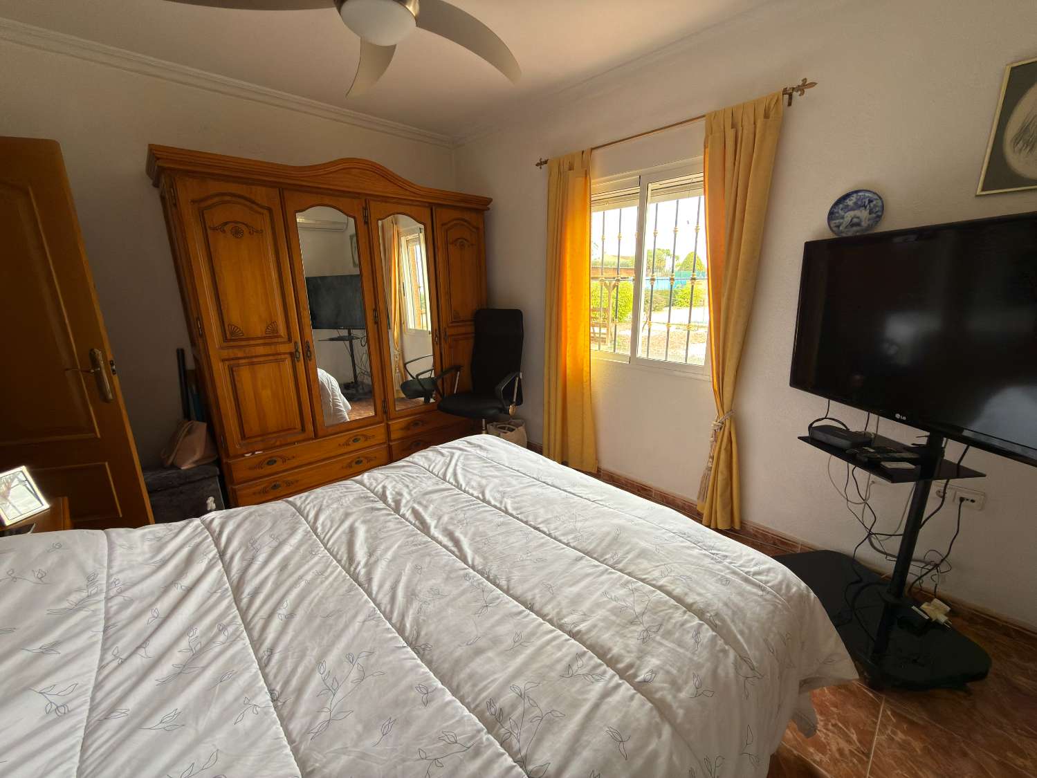 Lovely Country House with pool