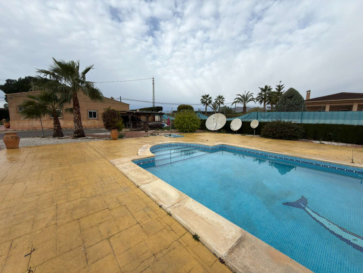 Lovely Country House with pool