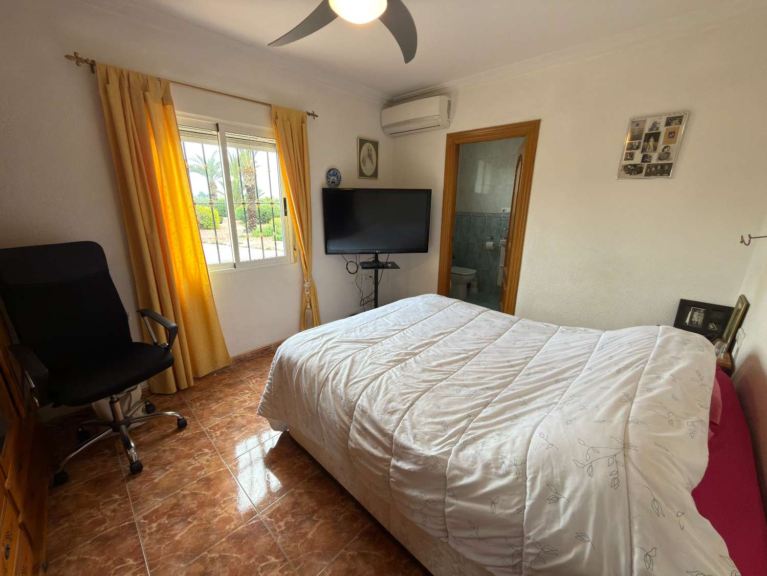 Lovely Country House with pool