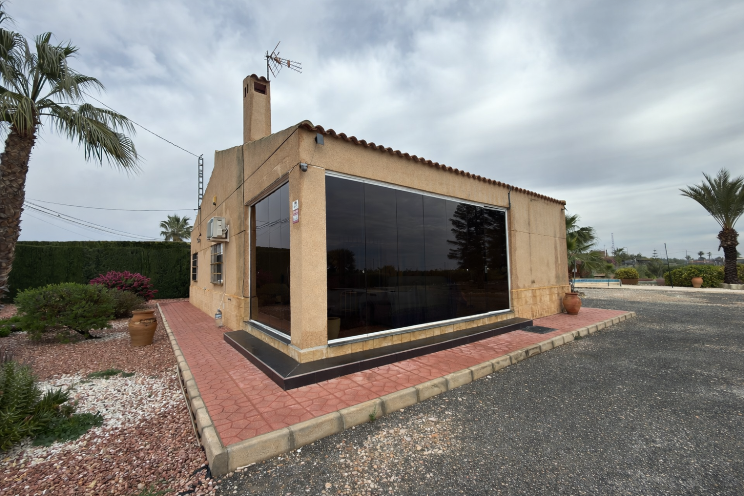 Lovely Country House with pool