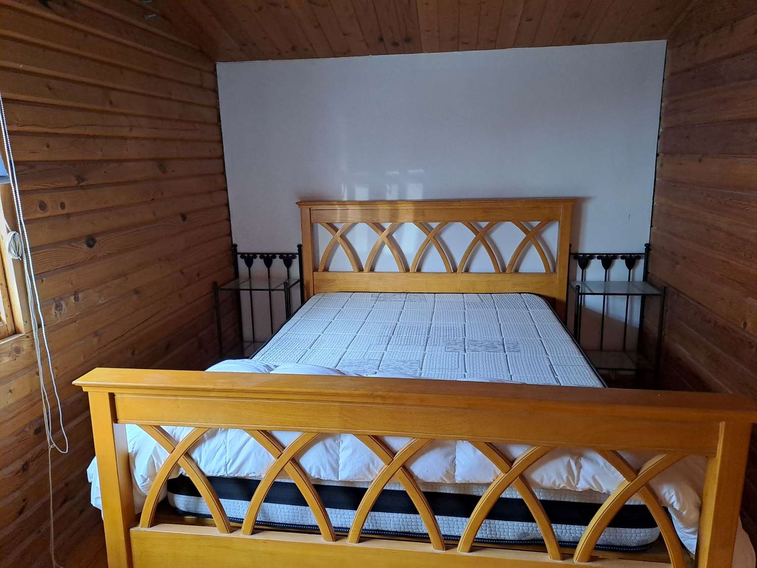 Reform Opportunity – 2 Bedroom Wooden Cabin