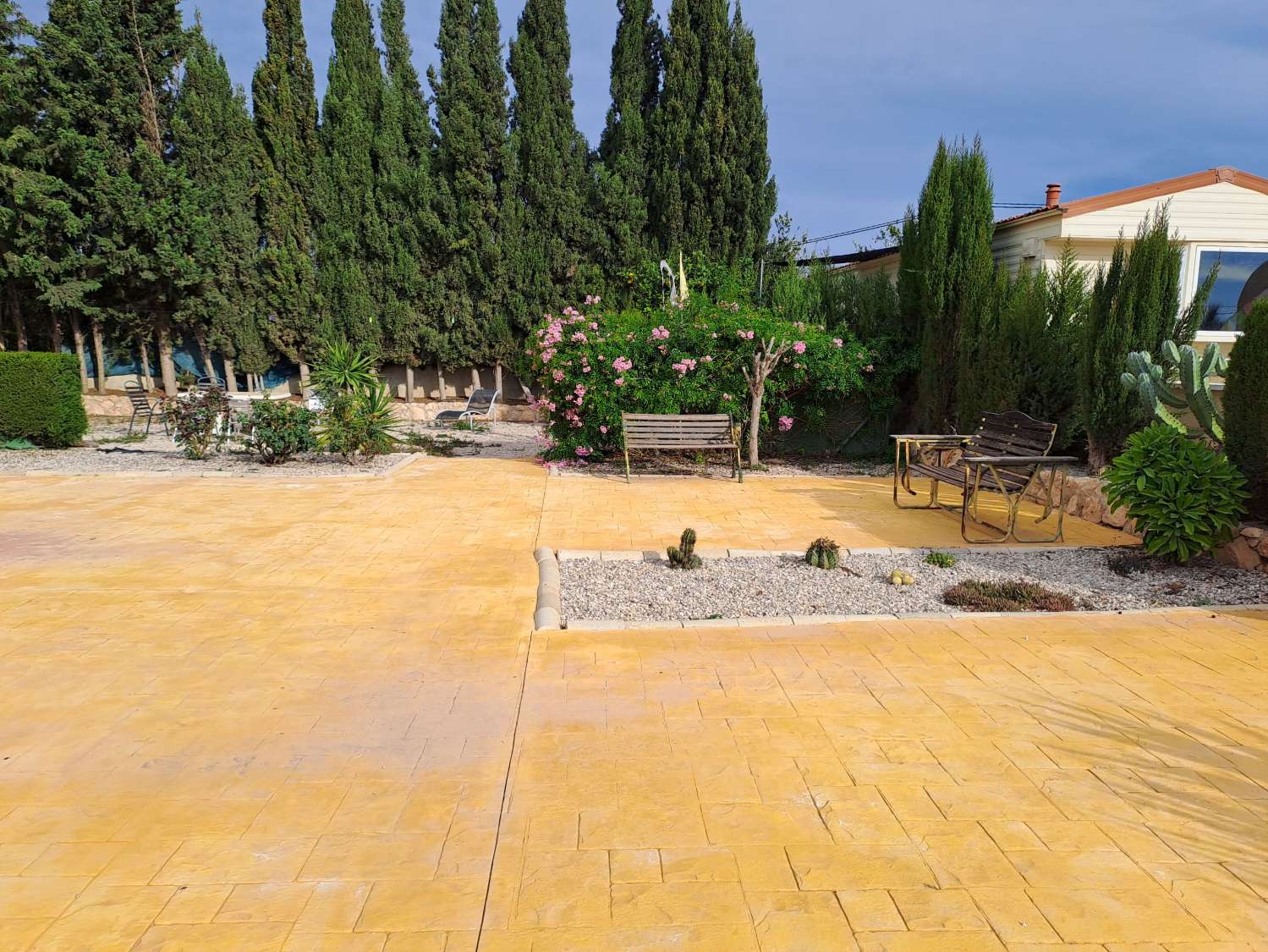 A Sun Roller mobile home on private residential site