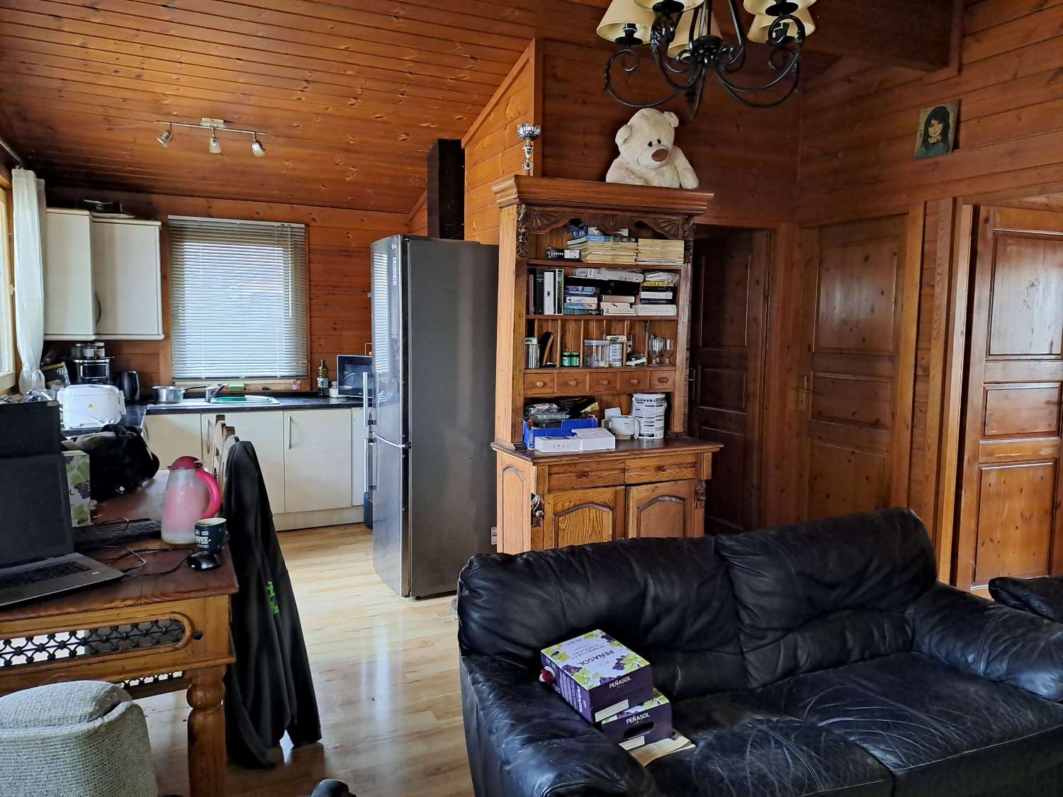 Wood Log Cabin on 400m2 plot