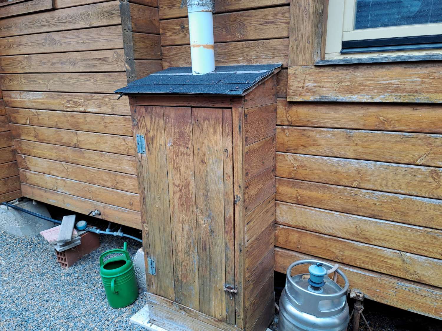 Wood Log Cabin on 400m2 plot