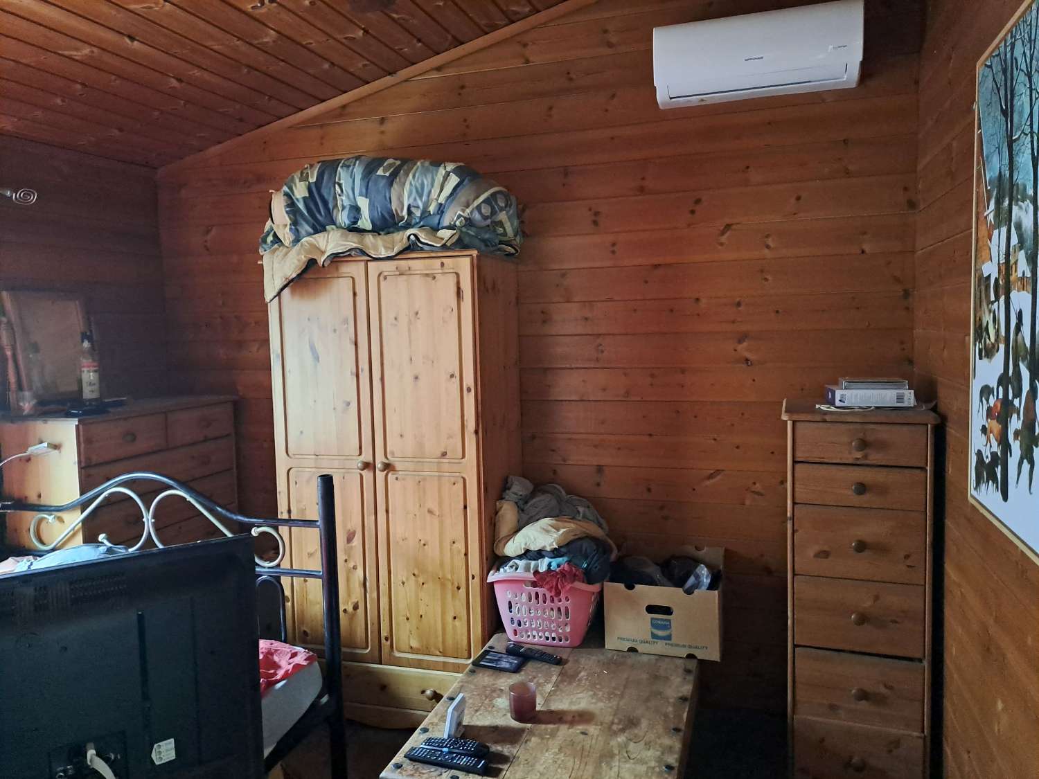 Wood Log Cabin on 400m2 plot