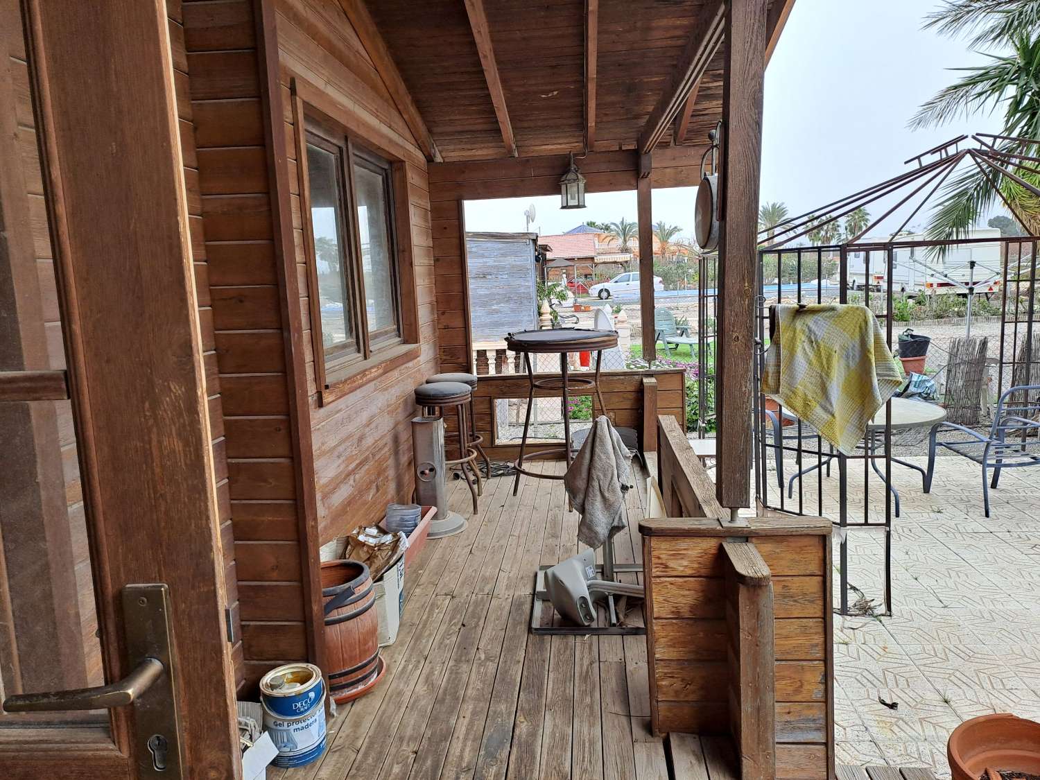 Wood Log Cabin on 400m2 plot