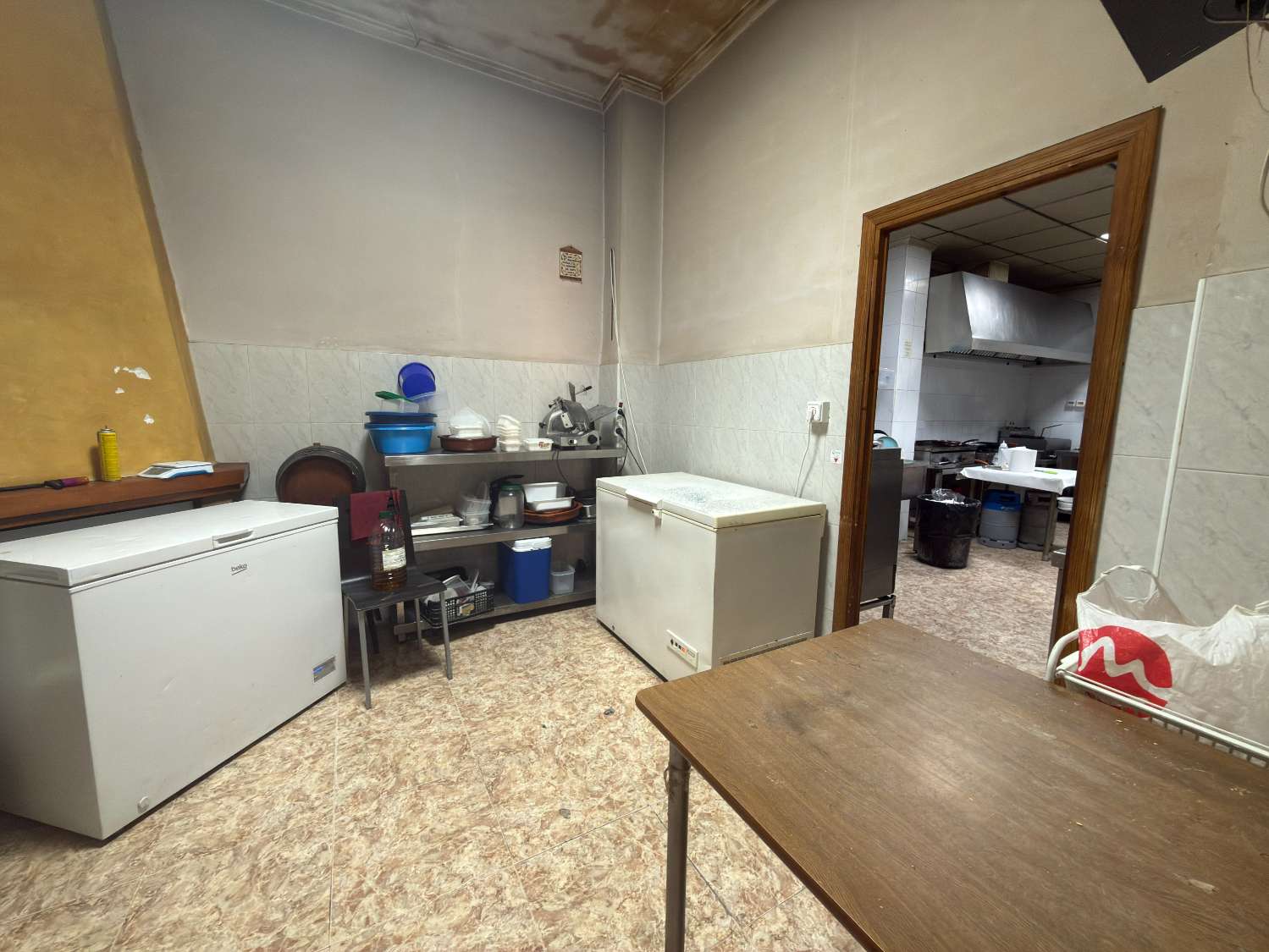 LEASEHOLD TRANSFER – Established Bar/Restaurant in Catral | Approx. 200m² | High Footfall Location