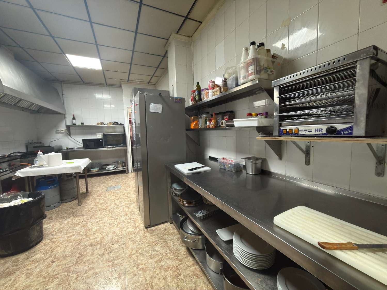 LEASEHOLD TRANSFER – Established Bar/Restaurant in Catral | Approx. 200m² | High Footfall Location