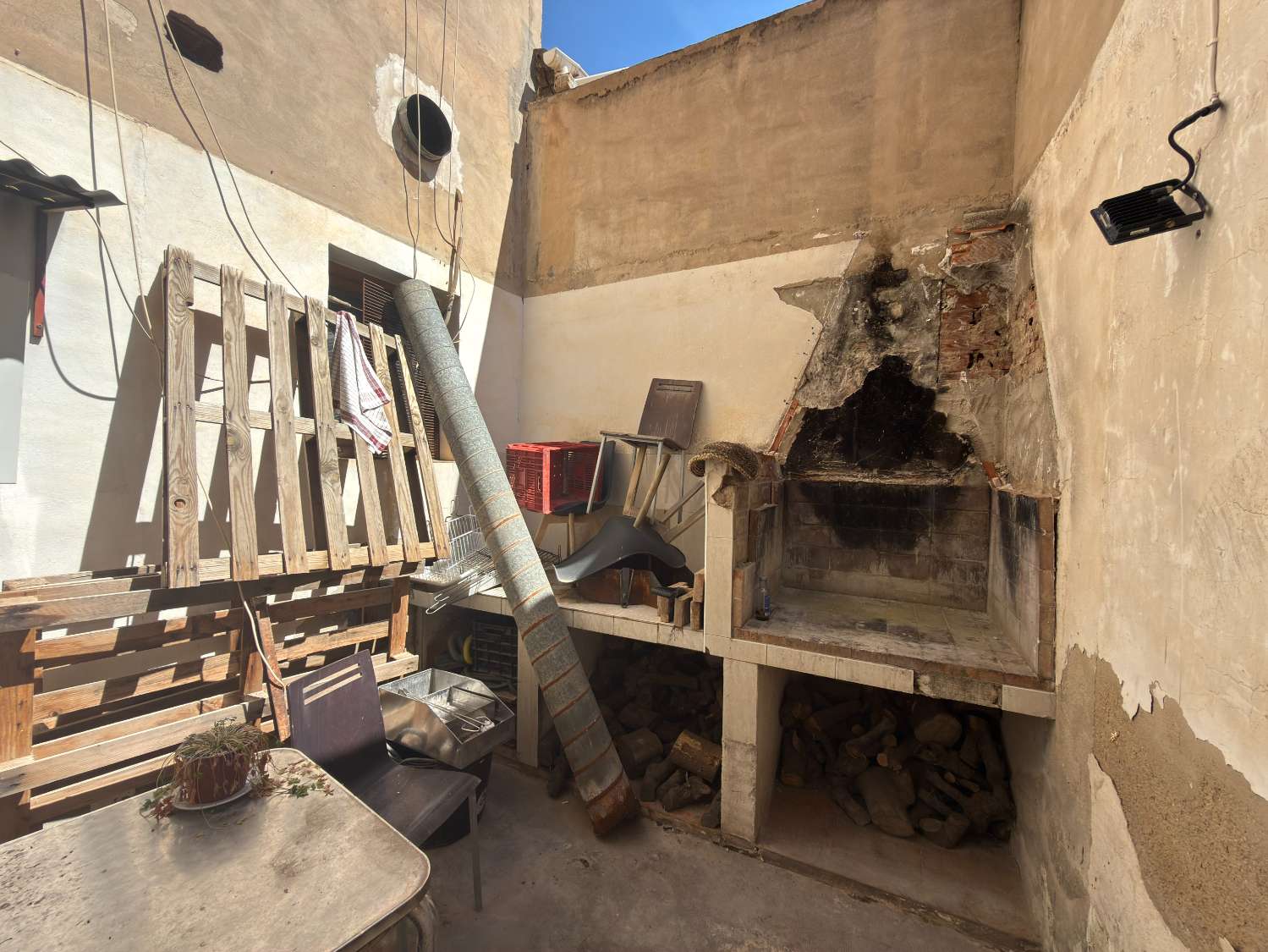 LEASEHOLD TRANSFER – Established Bar/Restaurant in Catral | Approx. 200m² | High Footfall Location