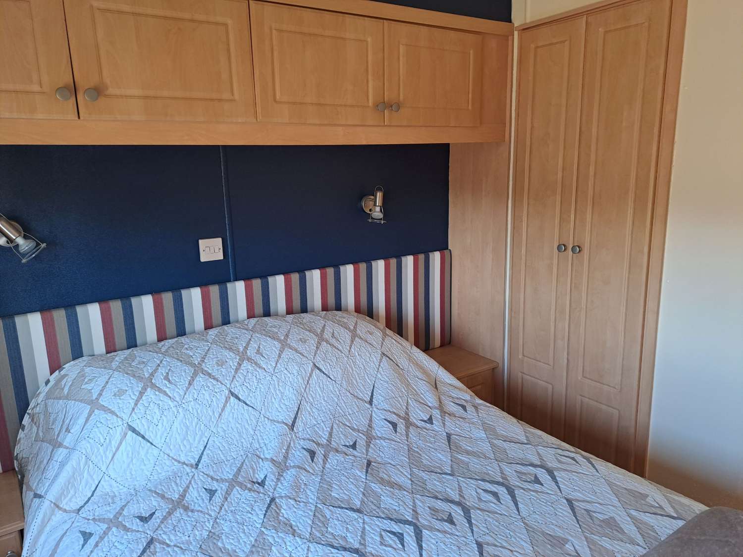 Beautiful Countryside Home with Guest Accommodation on a Private 1,500m² Plot