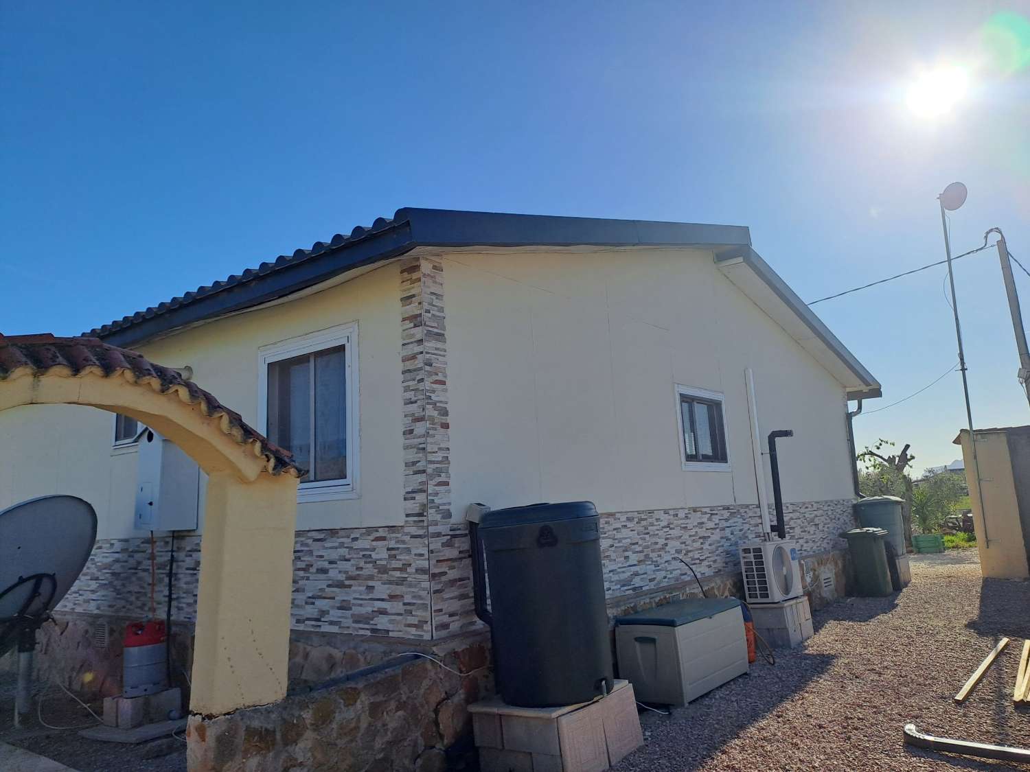 Beautiful Countryside Home with Guest Accommodation on a Private 1,500m² Plot