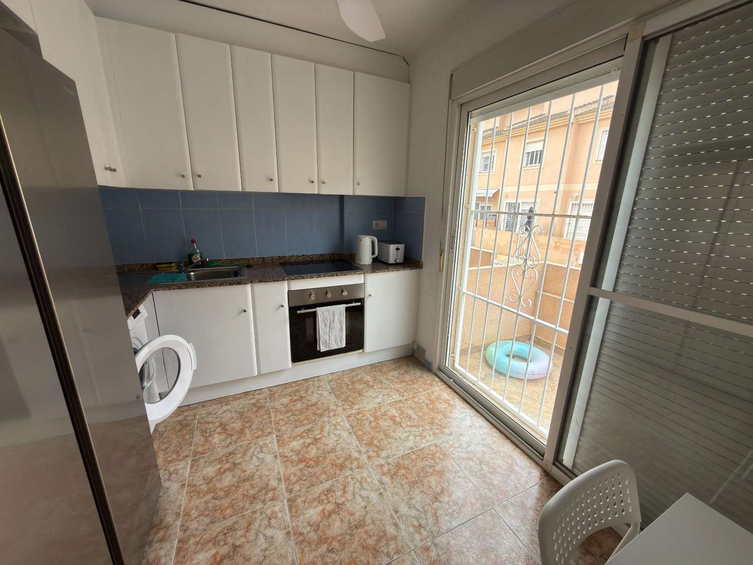 Beautifully Refurbished 2 Bedroom Townhouse with Communal Pool & Private Solarium in Catral