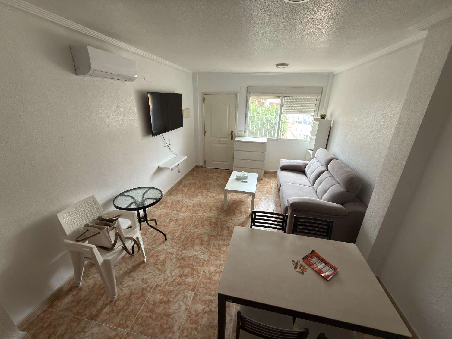 Beautifully Refurbished 2 Bedroom Townhouse with Communal Pool & Private Solarium in Catral