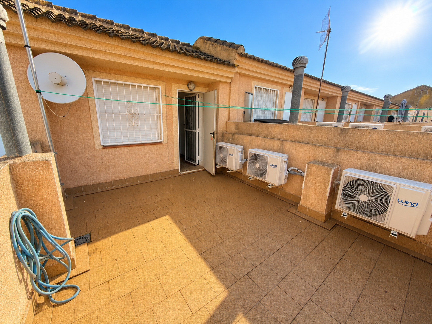 Beautifully Refurbished 2 Bedroom Townhouse with Communal Pool & Private Solarium in Catral