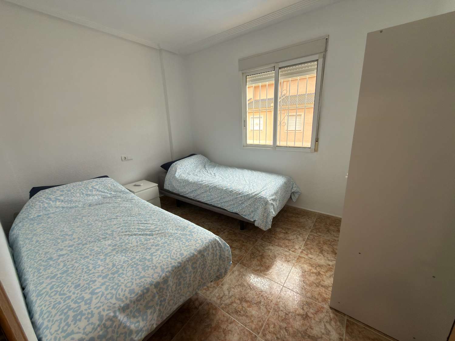 Beautifully Refurbished 2 Bedroom Townhouse with Communal Pool & Private Solarium in Catral
