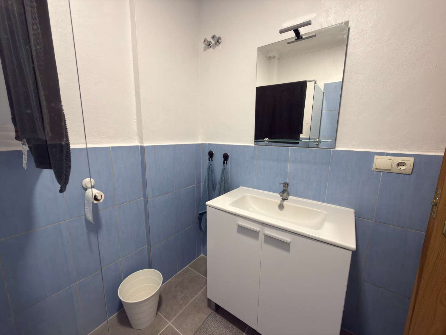 Beautifully Refurbished 2 Bedroom Townhouse with Communal Pool & Private Solarium in Catral