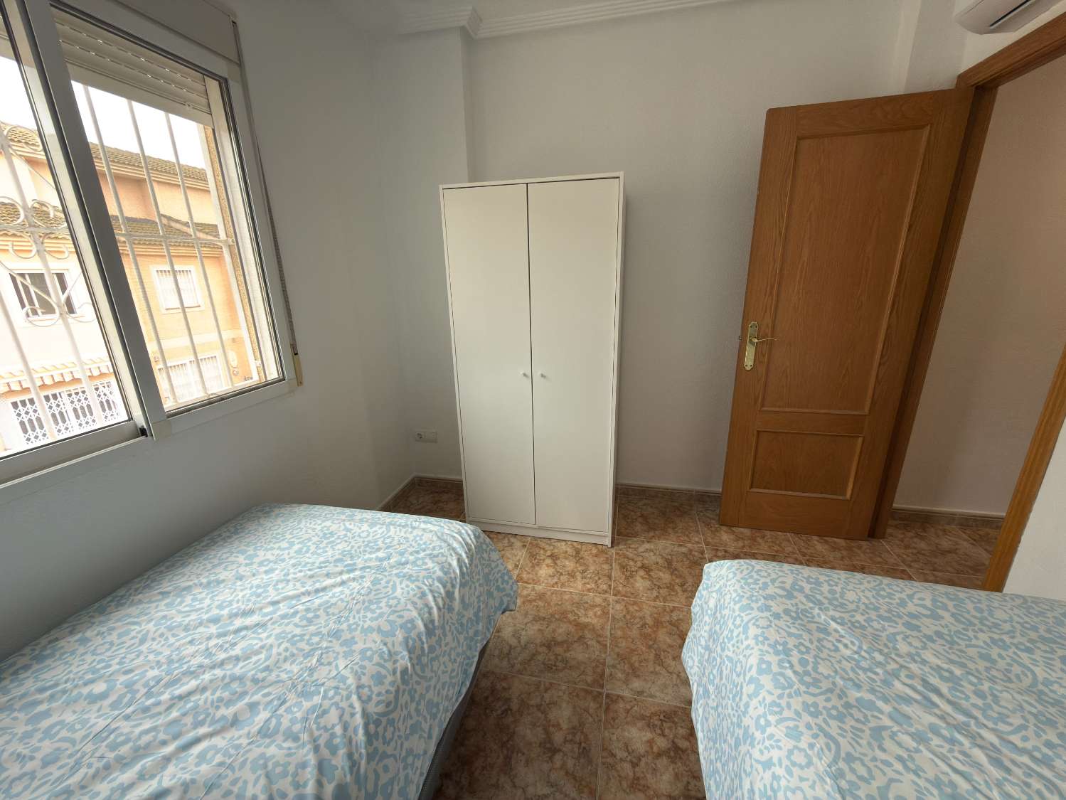 Beautifully Refurbished 2 Bedroom Townhouse with Communal Pool & Private Solarium in Catral